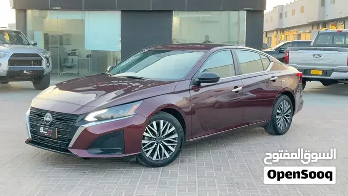 Nissan Altima 2025 photo 2
