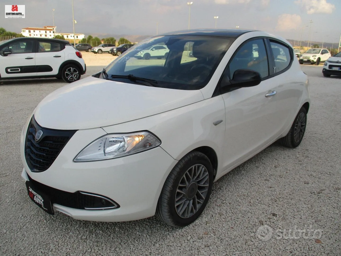 Lancia Ypsilon