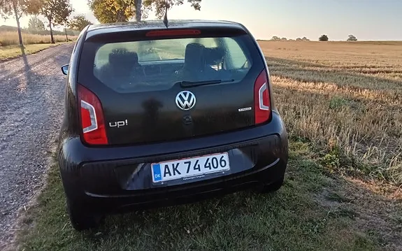 Volkswagen Up 2014 photo 4