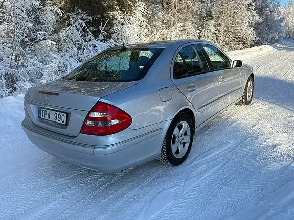 Mercedes-Benz E 240 2003 photo 4