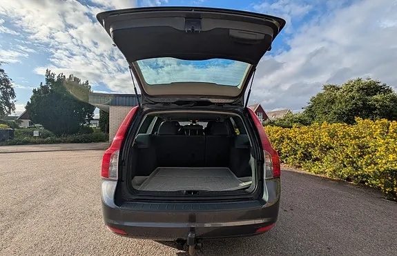 Volvo V50 2011 photo 4