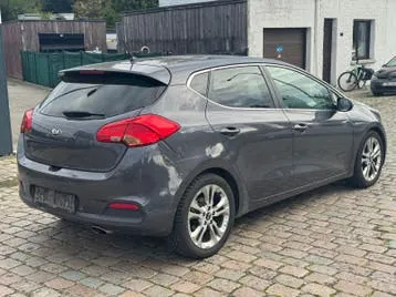 Kia Ceed 2013 photo 3