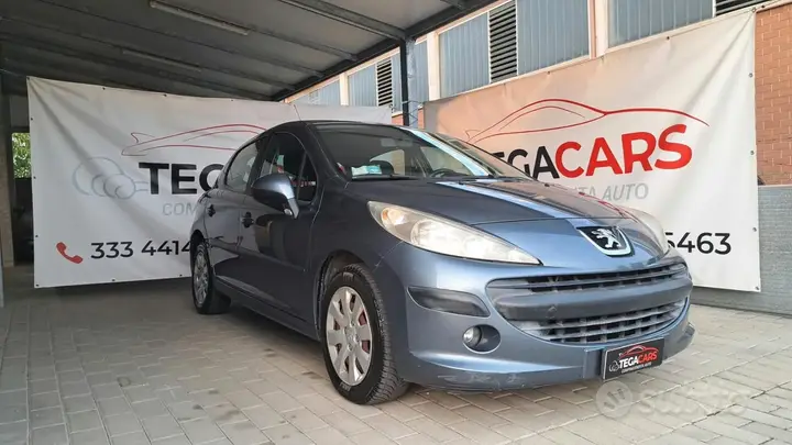 Peugeot 207 2008 photo 3