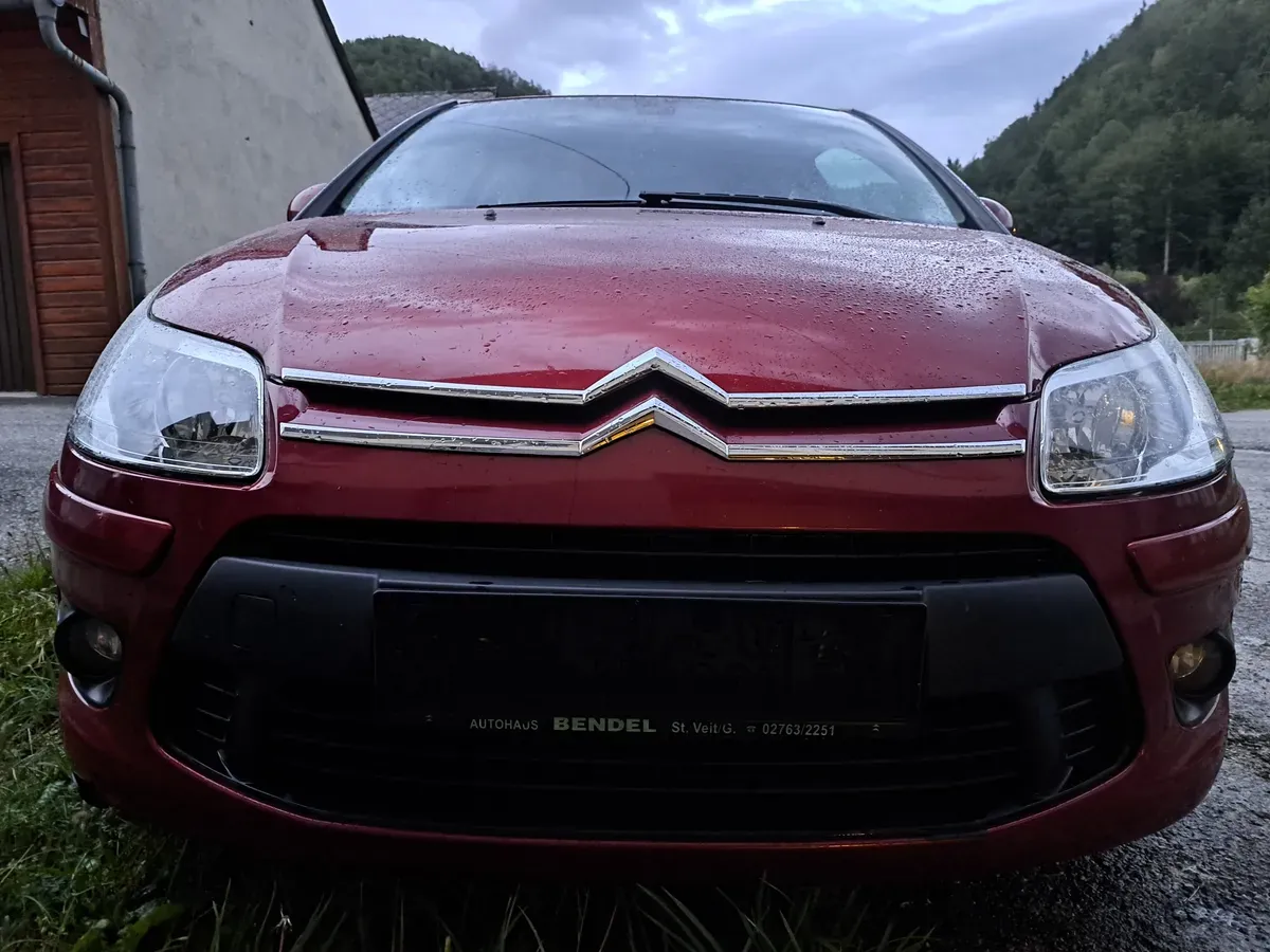 Citroen C4 2009 photo 2