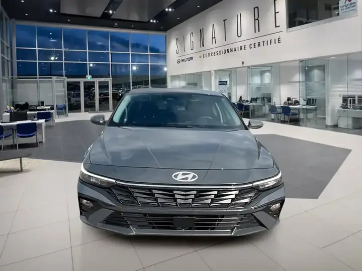 Hyundai Elantra 2025 photo 2