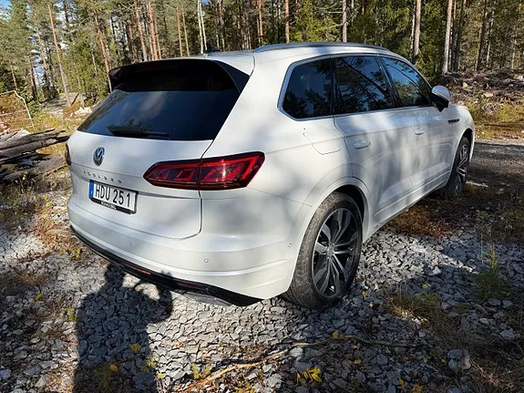 Volkswagen Touareg 2019 photo 3