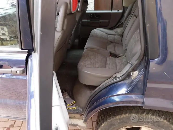 Land Rover Discovery 2001 photo 4