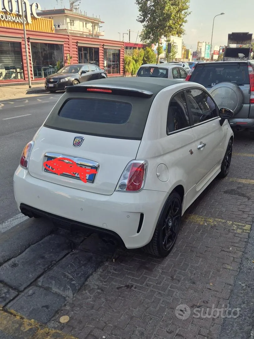 Abarth 500 2011 photo 3
