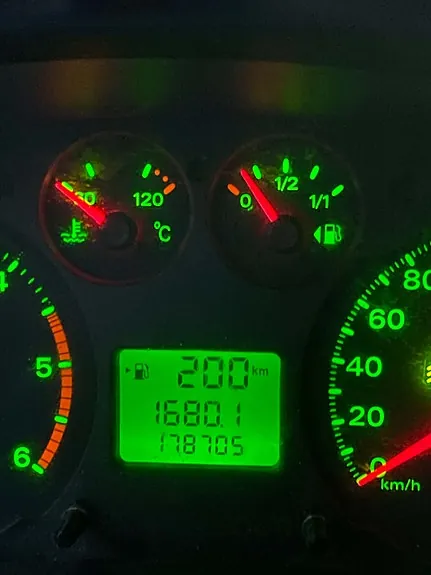 Ford Transit 300M Van 2010 photo 4