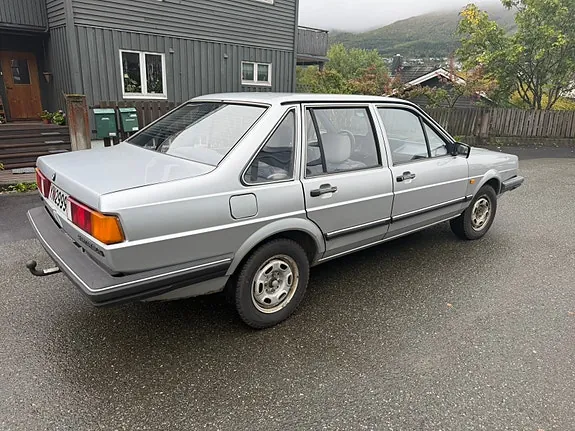 Volkswagen Santana 1983 photo 4