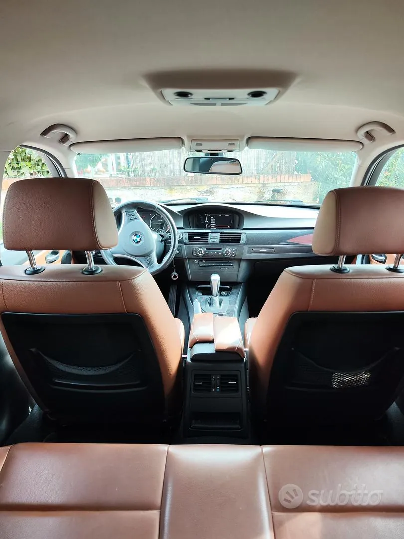 BMW 320D 2010 photo 5