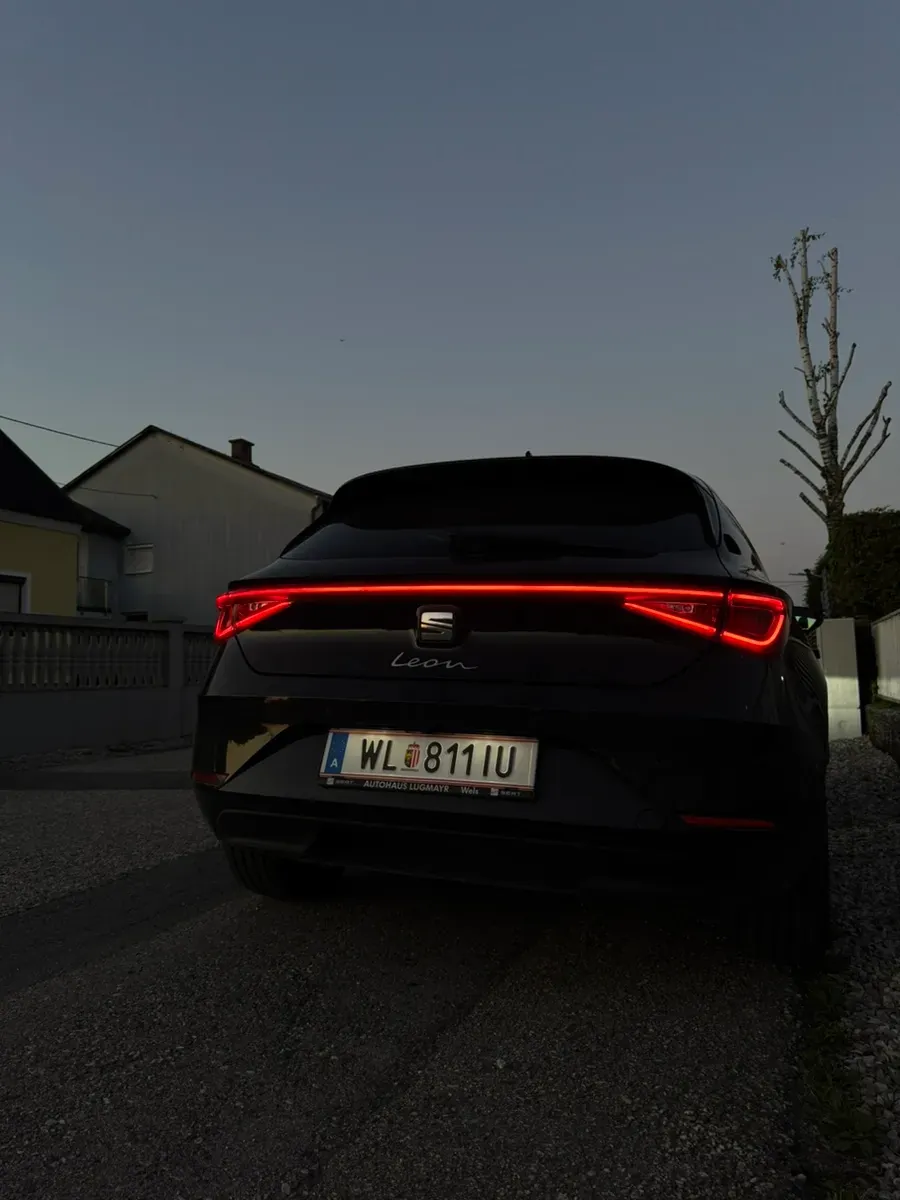 Seat Leon 2022 photo 2