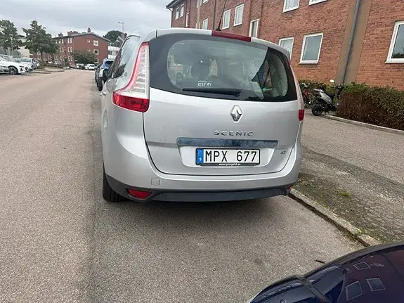 Renault Grand Scenic 2011 photo 4
