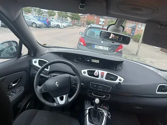 Renault Grand Scenic 2011 photo 3
