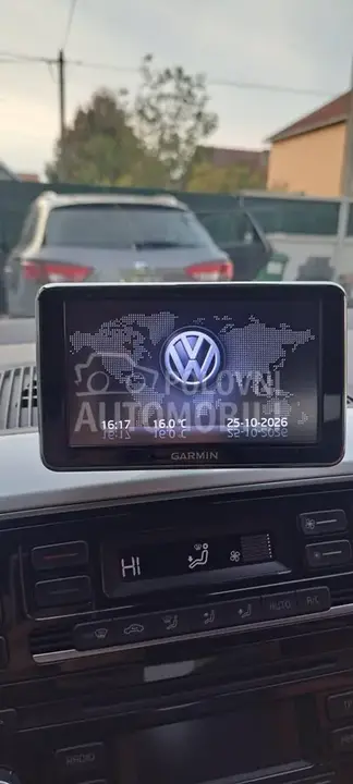 Volkswagen Up 2013 photo 5