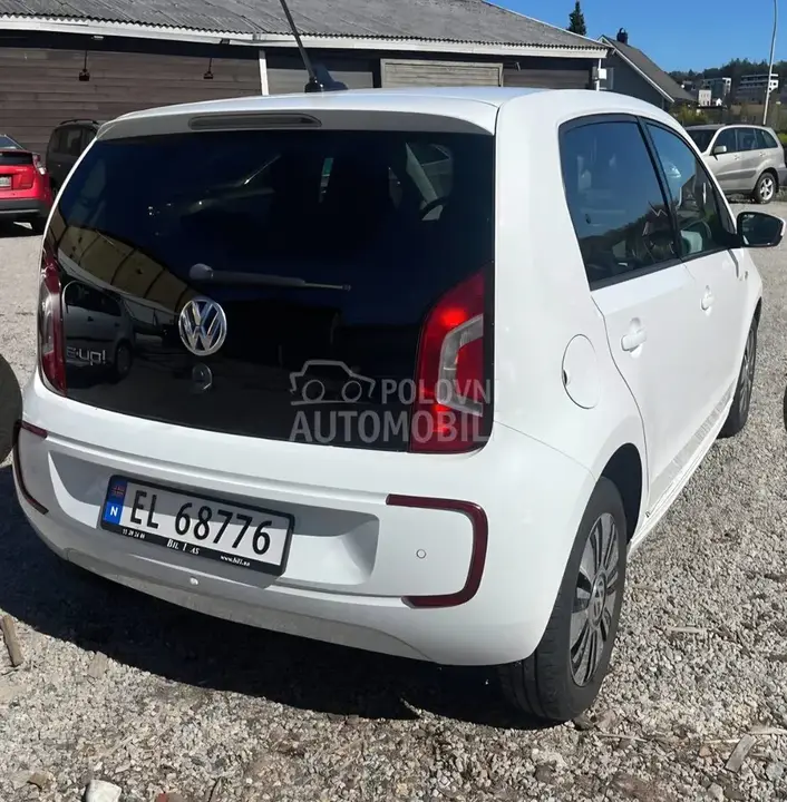 Volkswagen Up 2013 photo 2