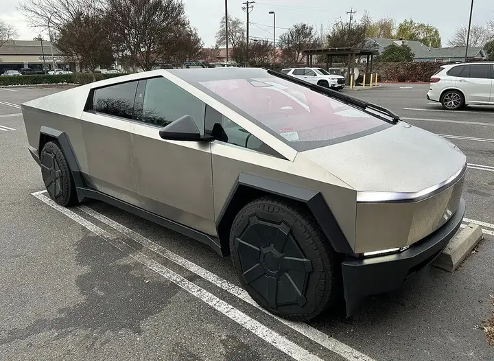 Tesla 3