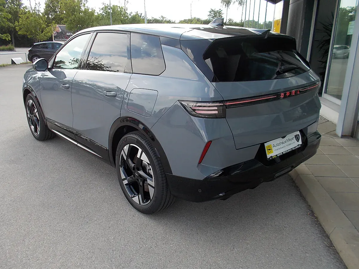 Opel Grandland photo 3