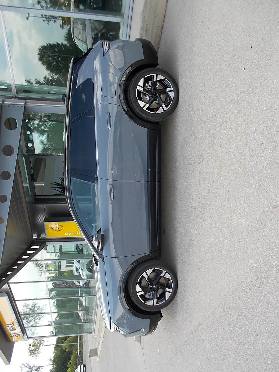 Opel Grandland photo 2