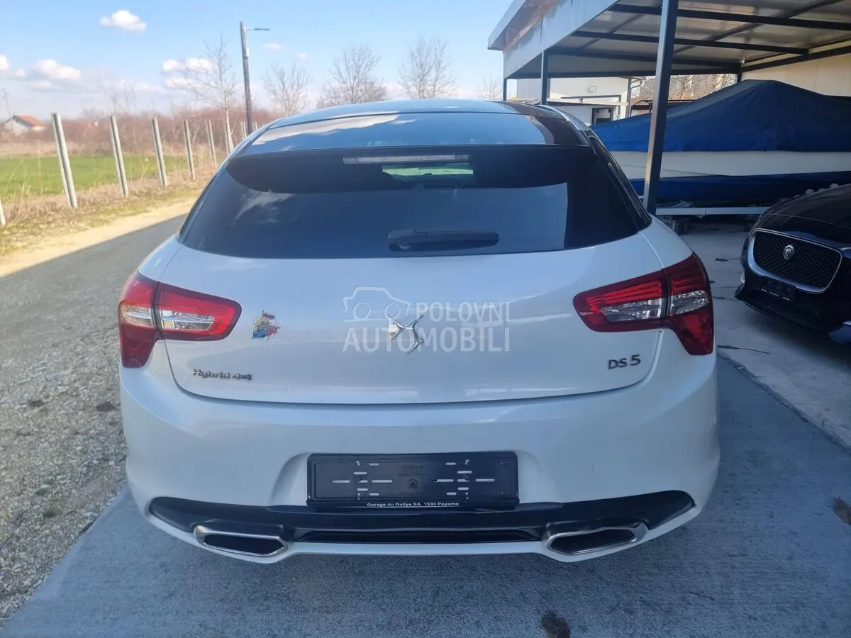 DS Automobiles 5 2015 photo 4