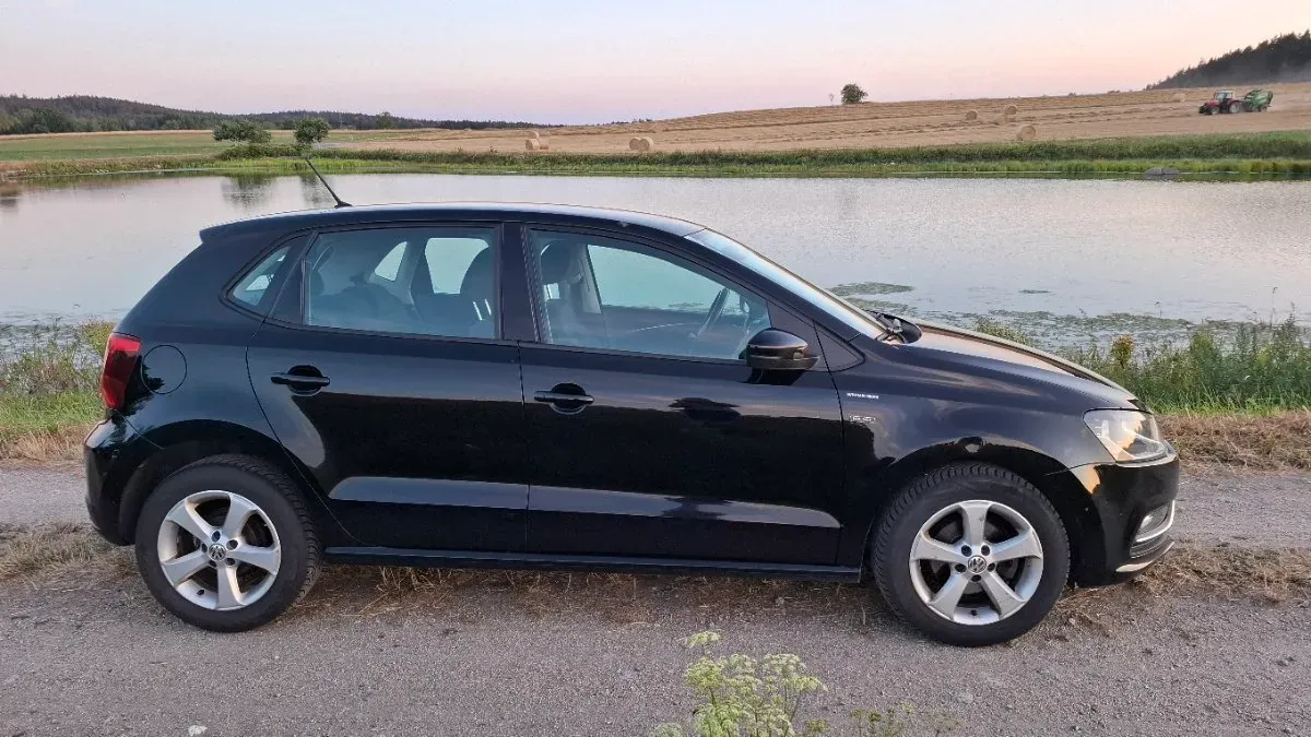 Volkswagen Polo 2015 photo 3
