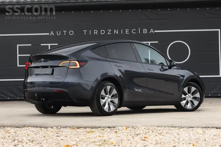 Tesla Model Y 2022 photo 5
