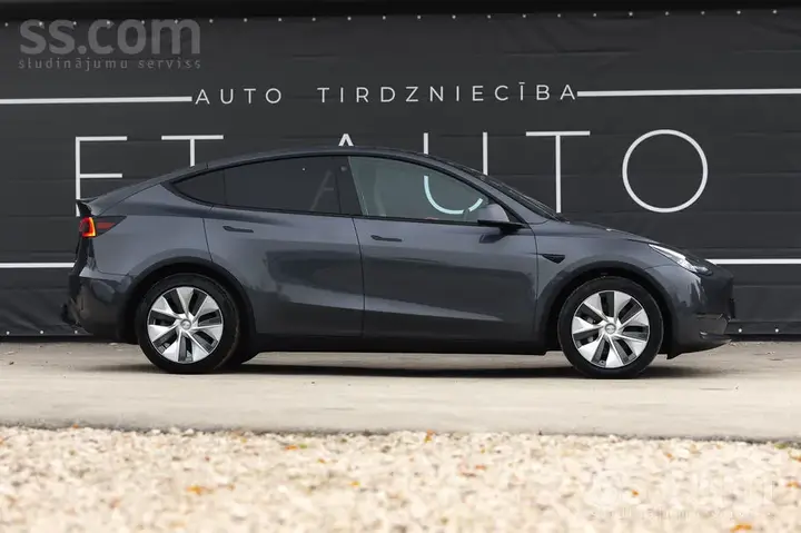Tesla Model Y 2022 photo 4