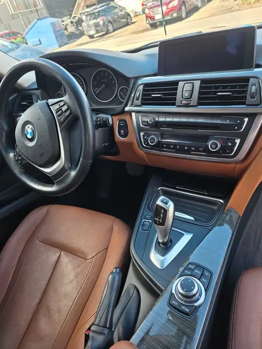 BMW 328I 2013 photo 3