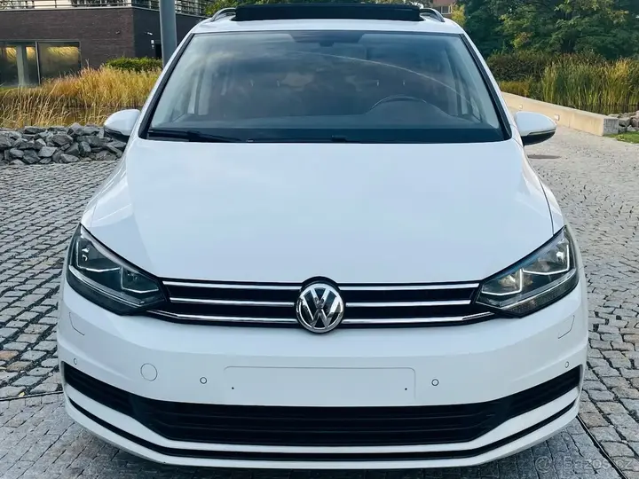 Volkswagen Touran 2015 photo 3