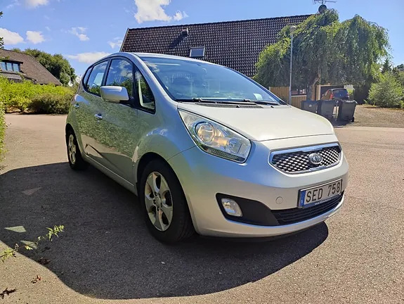 Kia Venga 2011 photo 2