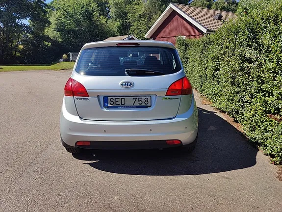 Kia Venga 2011 photo 4
