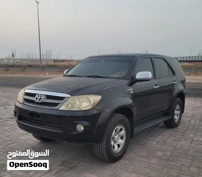 Toyota Fortuner 2006 photo 2