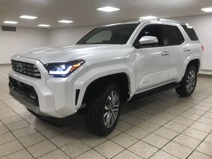 Toyota 4Runner 2026 photo 3