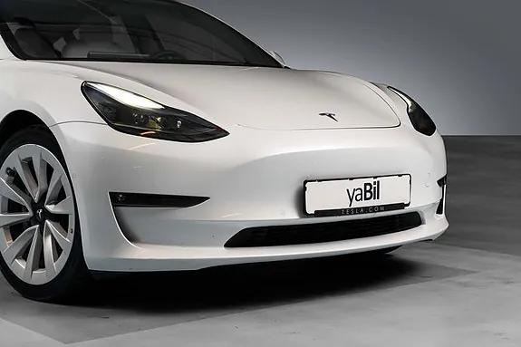 Tesla Model 3 2021 photo 2