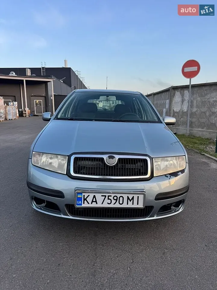 Skoda Fabia 2006 photo 2