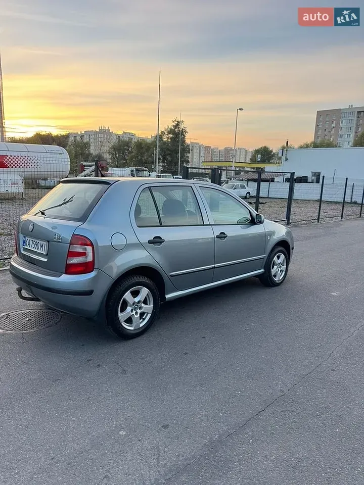 Skoda Fabia 2006 photo 4