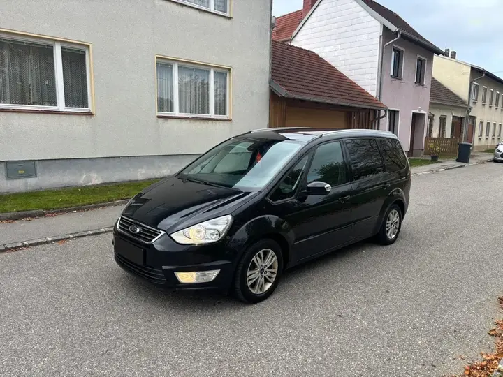 Ford Galaxy 2012 photo 2