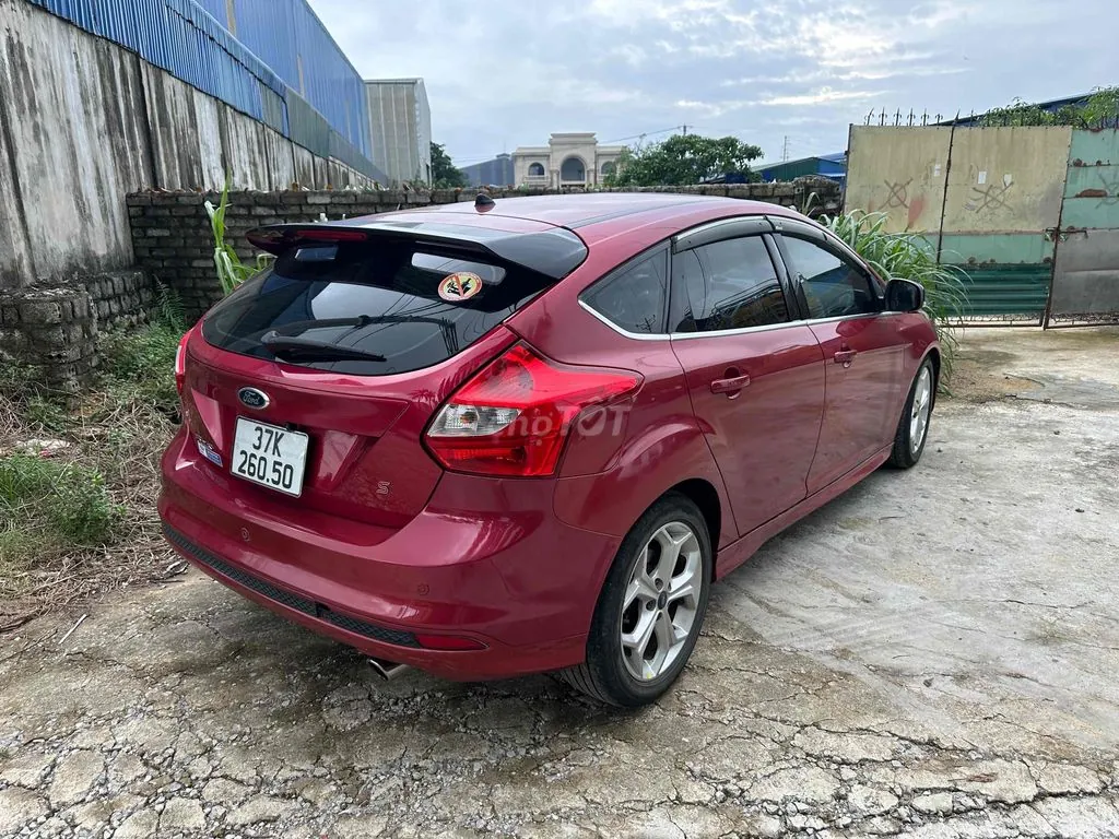 Ford Focus 2014 photo 2