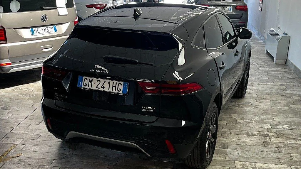 Jaguar E-Pace 2019 photo 5