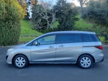 Mazda Premacy 2013 photo 5