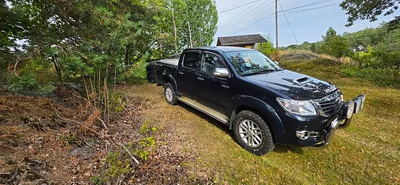 Toyota Hilux 2012 photo 2