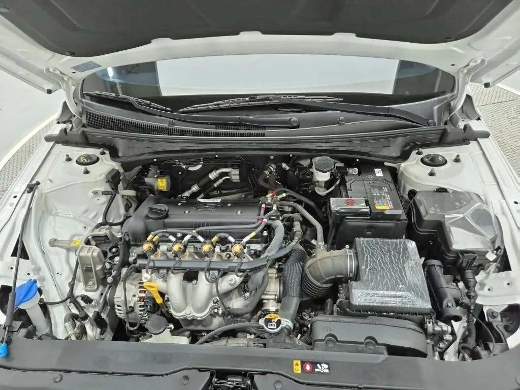 Hyundai Avante 2024 photo 5