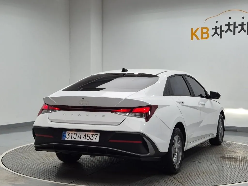 Hyundai Avante 2024 photo 3