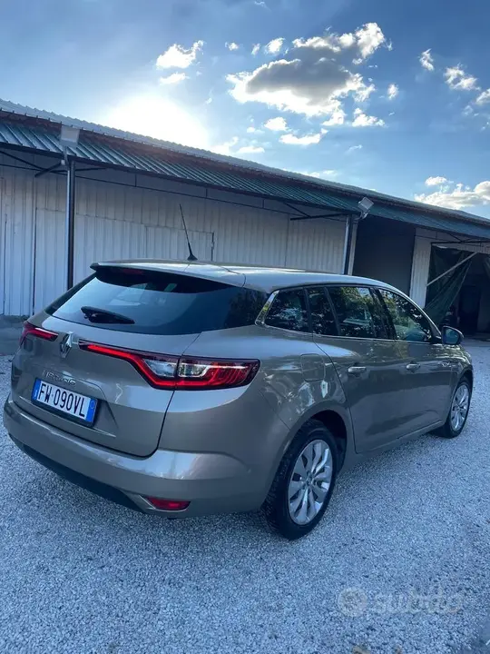 Renault Megane 2019 photo 4