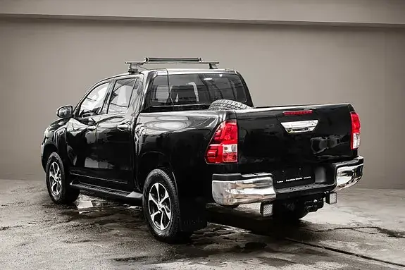 Toyota Hilux 2021 photo 2