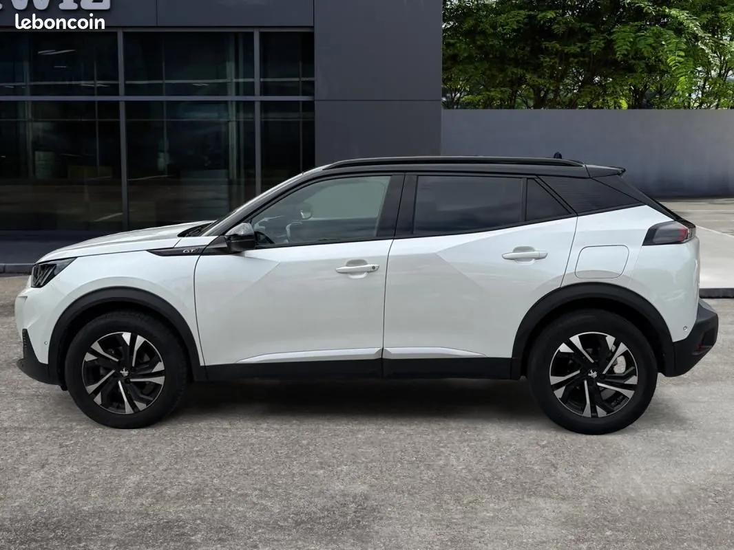 Peugeot 2008 2023 photo 2