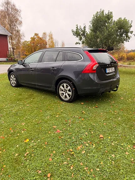 Volvo V60 2015 photo 3