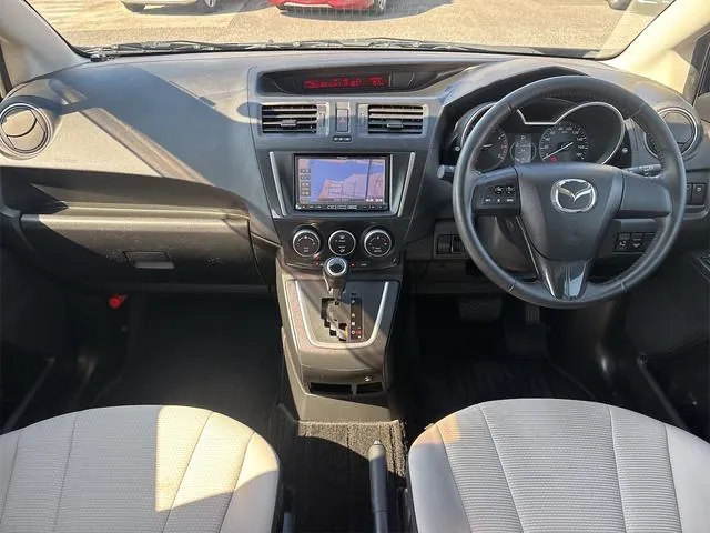 Mazda Premacy 2016 photo 3