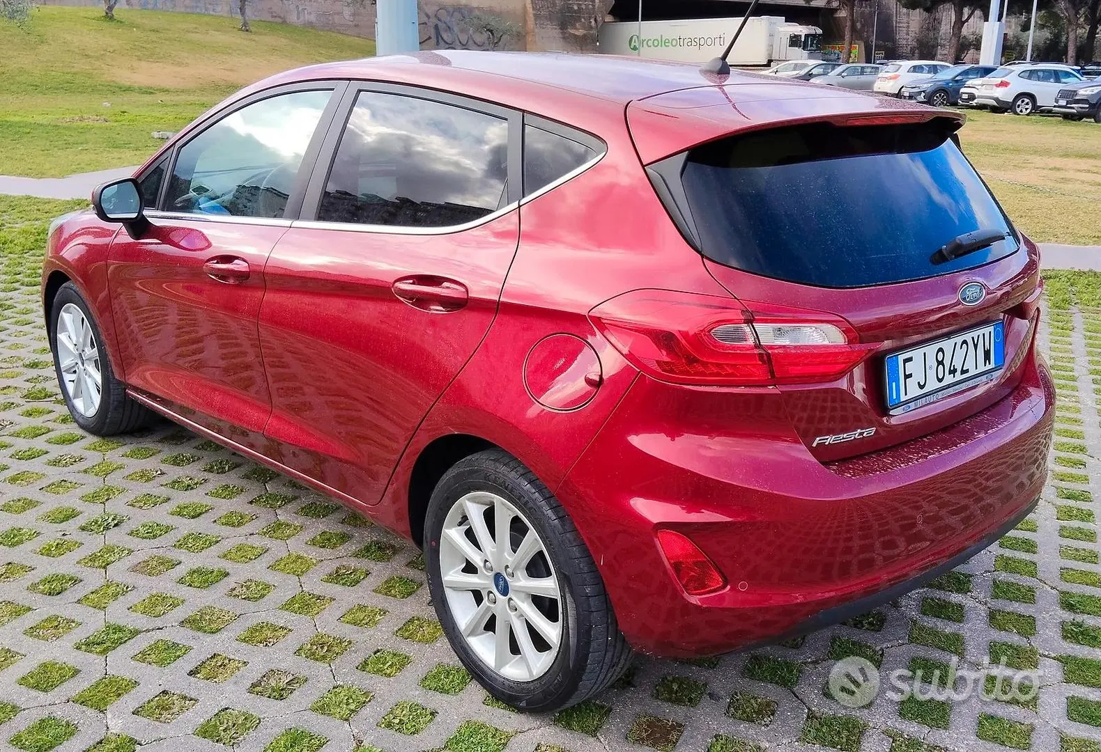 Ford Fiesta 2017 photo 2