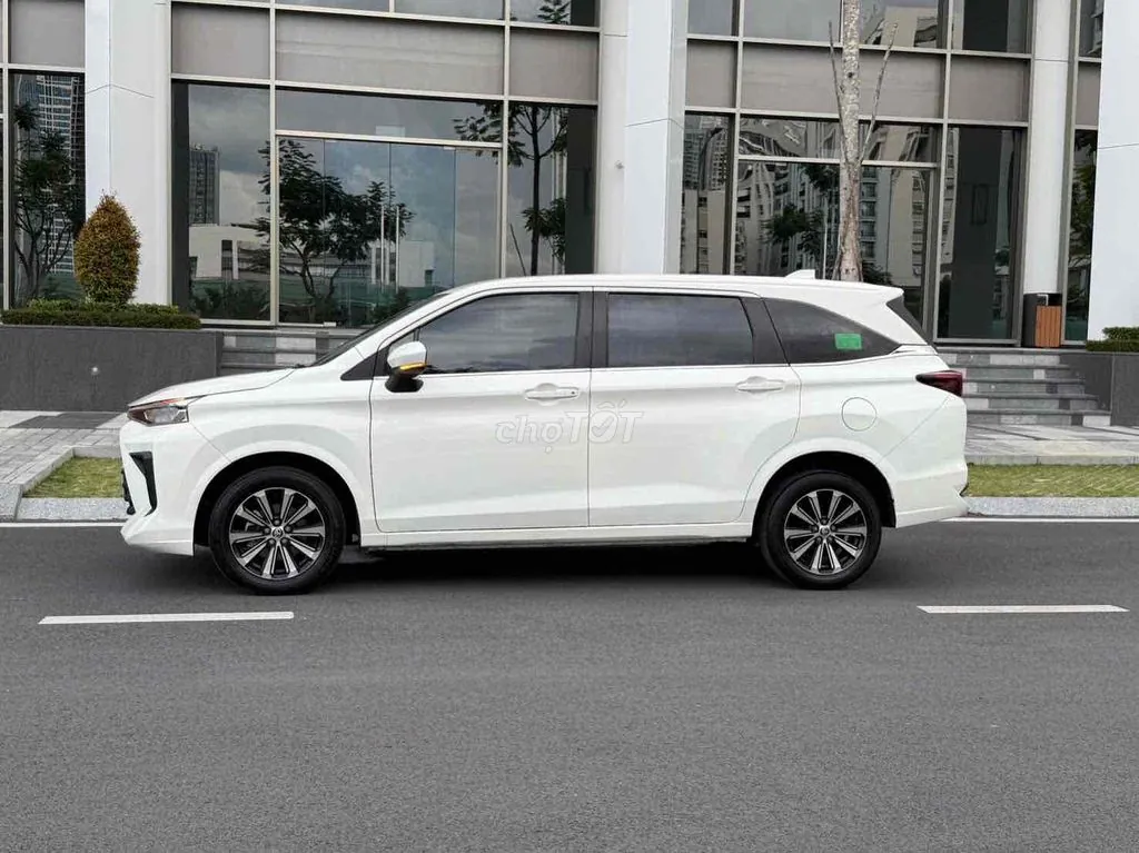 Toyota Avanza Premio 2022 photo 3